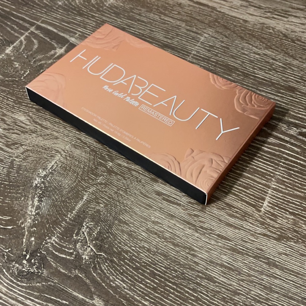 Huda Beauty Rose Gold Remastered palette-New